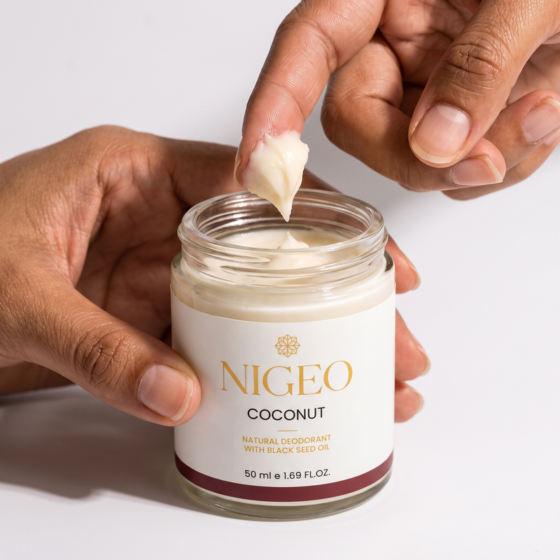 Taking a pea-sized amount of NIGEO cream