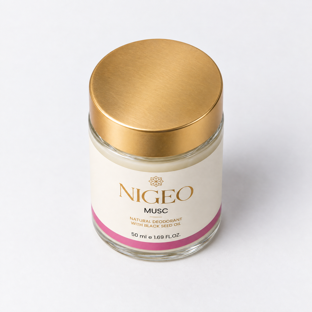 NIGEO Musk jar, high-angle view of gold lid