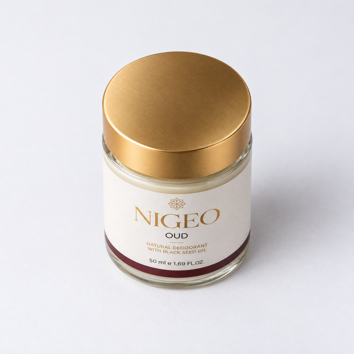 NIGEO Oud jar, high-angle view of gold lid